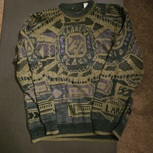 Mens Vintage LARGE Sweater with design.